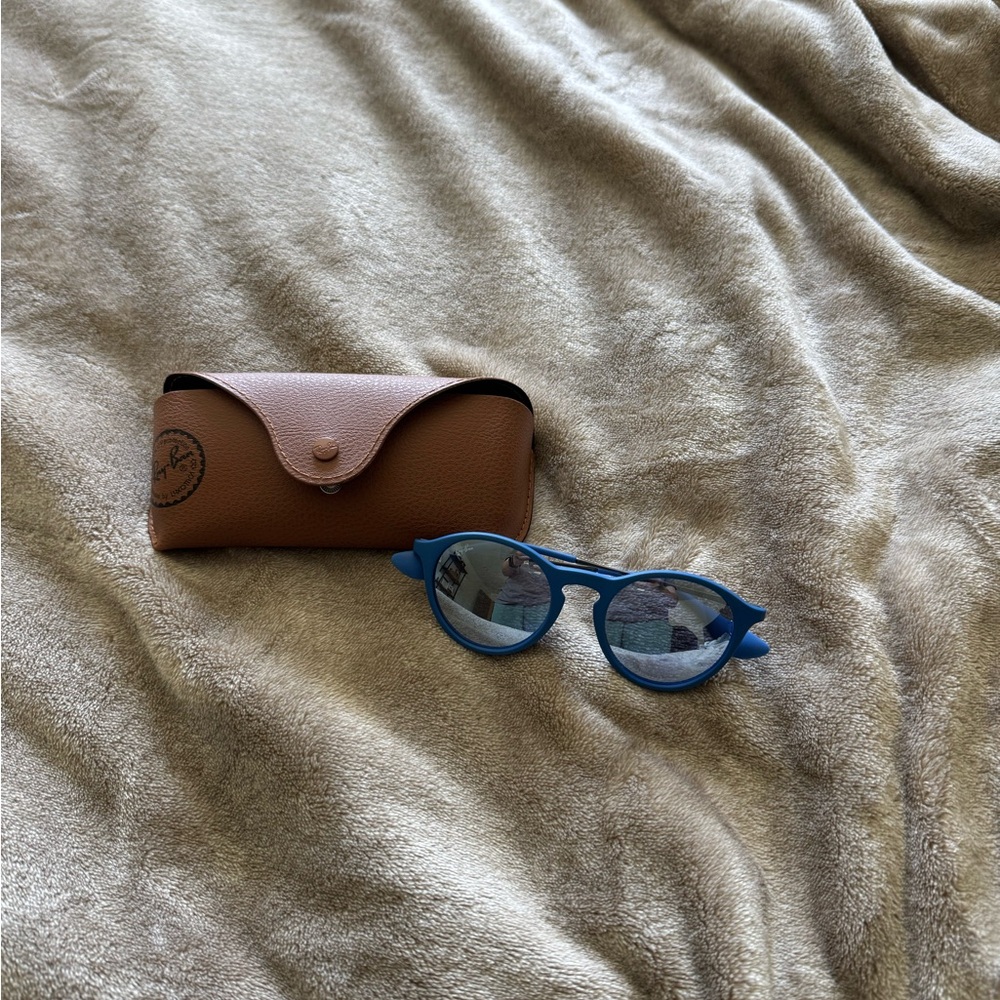 Ray-Ban RB4243 Vibrant Blue Circular Eyewear - Picture 4 of 4